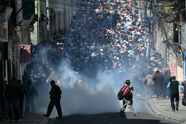 Bild vergr&ouml;&szlig;ern: Gewaltsame Proteste gegen Regierung in Bolivien