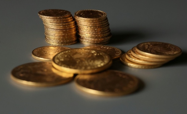 Bild vergr&ouml;&szlig;ern: Niedersachsen: 91-Jähriger übergibt Goldmünzen in Wert von 300.000 Euro an Betrüger