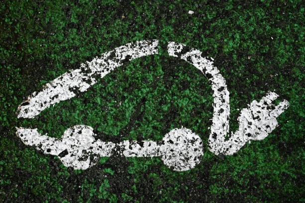 Bild vergr&ouml;&szlig;ern: IEA rechnet mit 30 Prozent E-Autos an 2026 verkauften Neuwagen