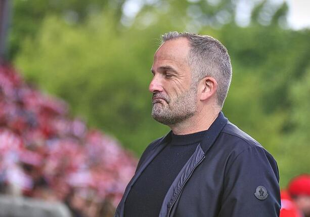 Bild vergr&ouml;&szlig;ern: Manuel Baum bleibt Cheftrainer beim FC Augsburg
