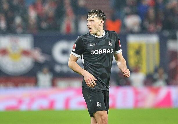Bild vergr&ouml;&szlig;ern: SC Freiburg verliert Europa-League-Finale gegen Aston Villa
