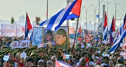 Protest vor US-Botschaft in Havanna wegen Anklage gegen Ex-Präsidenten Raúl Castro