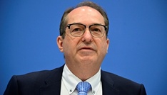 Dobrindt tritt beim erstem in Tschechien abgehaltenen Sudetendeutschen Tag auf