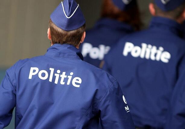 Bild vergr&ouml;&szlig;ern: Mehrere Tote bei Zusammenstoß zwischen Zug und Schulbus in Belgien