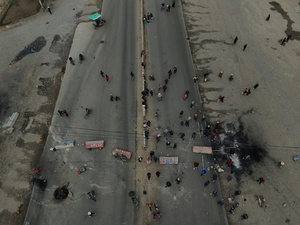 Massenprotest in Bolivien: Parlament macht Weg frei für Einsatz der Armee