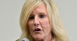 Künstliche Intelligenz: US-Aktivistin Erin Brockovich warnt vor Datenzentren