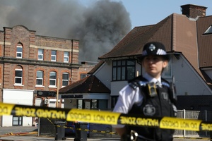 Feuer in koscherem Supermarkt in Londoner Stadtteil Golders Green