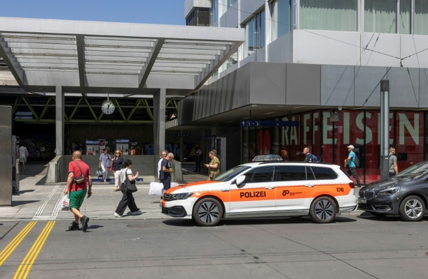 Bild vergr&ouml;&szlig;ern: Behörden: Drei Verletzte bei Terrorakt am Bahnhof Winterthur