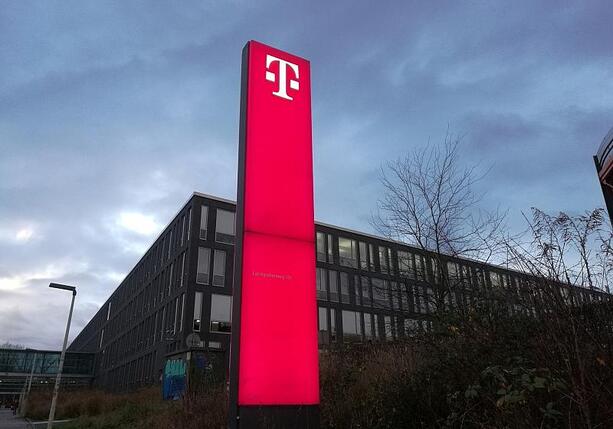 Bild vergr&ouml;&szlig;ern: Verdi und Telekom erzielen Tarifeinigung