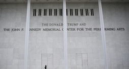 Richter: Trumps Name muss von Kennedy Center weichen - Präsident wirft wütend hin