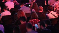 Prien hält an Social-Media-Regulierung fest