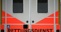 Kollision mit Auto: 15-jähriger Rollerfahrer stirbt bei Verkehrsunfall in Köln