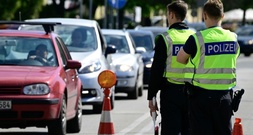 SPERRFRIST MITTWOCH 00.01 UHR: Trotz Kontrollen: Bundespolizei erwartet an Grenzen kaum Urlaubsstaus