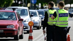 SPERRFRIST MITTWOCH 00.01 UHR: Trotz Kontrollen: Bundespolizei erwartet an Grenzen kaum Urlaubsstaus