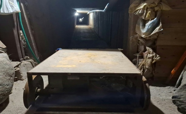 Bild vergr&ouml;&szlig;ern: US-Ermittler entdecken riesigen Drogenschmuggel-Tunnel unter der Grenze zu Mexiko