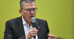 Kiesewetter kritisiert Teilnehmer von russischem Wirtschaftsforum