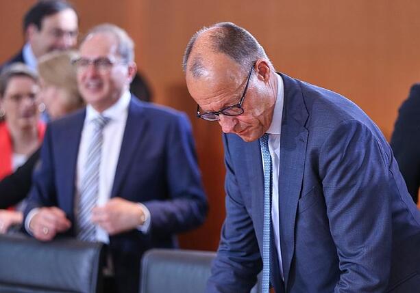 Bild vergr&ouml;&szlig;ern: Infratest: Union sackt auf niedrigsten Wert seit vier Jahren