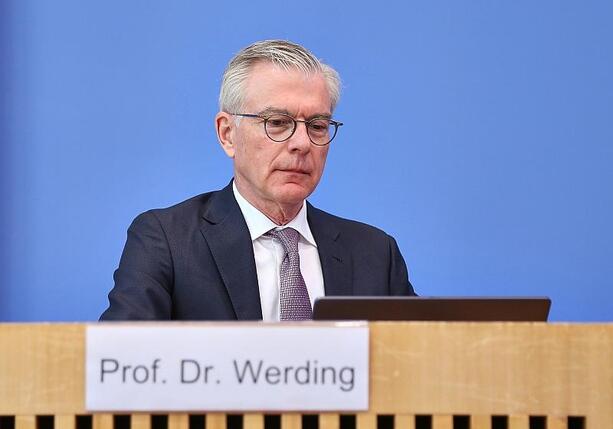 Bild vergr&ouml;&szlig;ern: Wirtschaftsweiser warnt vor hohen Pflegekosten für Kinder