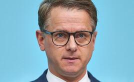 Linnemann warnt vor Belastung der Mittelschicht