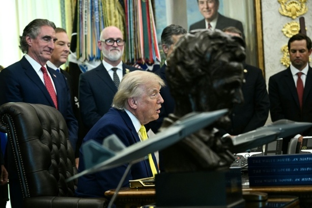Bild vergr&ouml;&szlig;ern: Schöne, saubere Kohle: Trump kündigt 700 Millionen Dollar für fossile Energie an