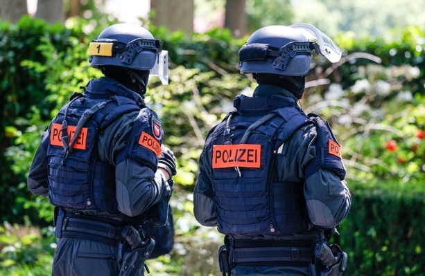 Bild vergr&ouml;&szlig;ern: Planung mutmaßlicher Gewalttat in Baden-Württemberg: Weiterer Jugendlicher in Haft