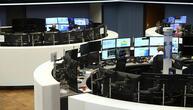 Dax wandert zum Mittag ins Plus - Infineon unter Druck