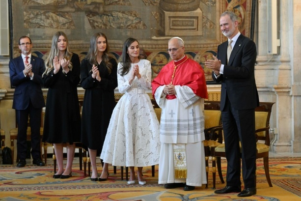 Bild vergr&ouml;&szlig;ern: Papst würdigt Spaniens Einsatz für Frieden und Solidarität