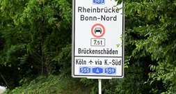 Gesperrte Brücke: Grüne kritisieren Verkehrspolitik der Regierung
