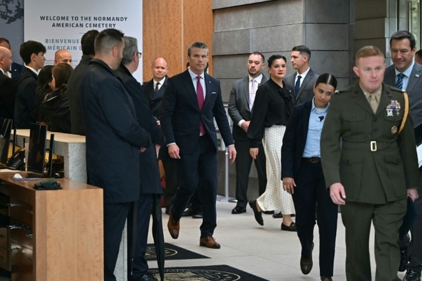 Bild vergr&ouml;&szlig;ern: Hegseth nutzt D-Day-Gedenken für Breitseite gegen europäische Verbündete