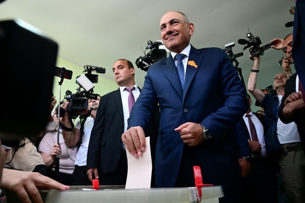 Bild vergr&ouml;&szlig;ern: Parlamentswahl in Armenien: Rückenwind für Paschinjans pro-westlichen Regierungskurs