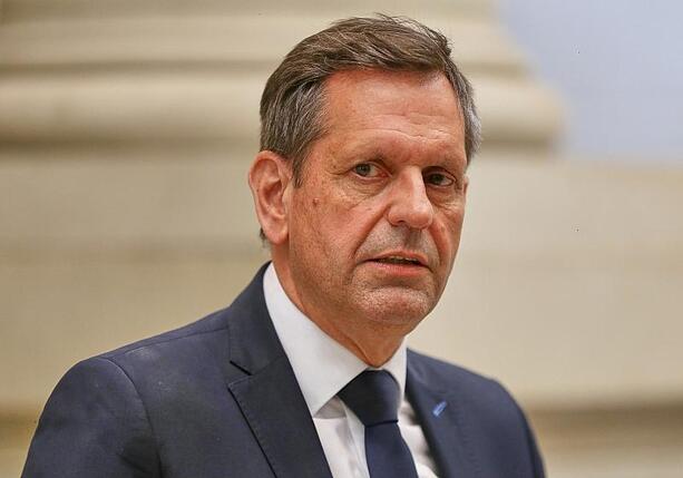 Bild vergr&ouml;&szlig;ern: Lies fordert Fokus auf Wachstum von Regierung und Sozialpartnern