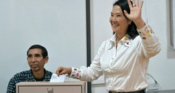Teilergebnisse: Fujimori bei Stichwahl um Präsidentenamt in Peru gleichauf mit Sánchez