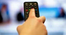 Verhandlung über Sonderkündigungsrecht für Fernsehanschlüsse in Karlsruhe begonnen