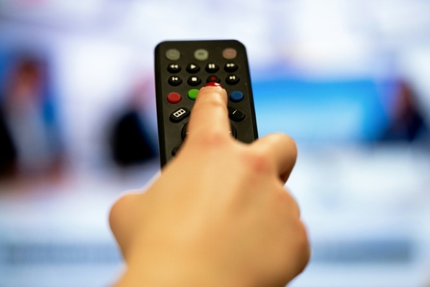 Bild vergr&ouml;&szlig;ern: Freie Wahl beim Fernsehen: Karlsruhe prüft Sonderkündigungsrecht für Kabelverträge
