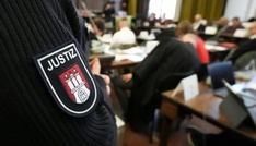 Geld an Dschihadistenmiliz IS gespendet: 33-Jähriger in Hamburg vor Gericht
