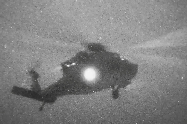 Bild vergr&ouml;&szlig;ern: USA greifen Iran an - Trump: Kraftvolle Reaktion auf Hubschrauber-Abschuss