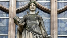 Tödlicher Raserunfall: Mehr als drei Jahre Jugendstrafe in Duisburg