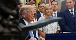 Trump sagt Angriffe auf Iran ab und deutet Verhandlungserfolg an