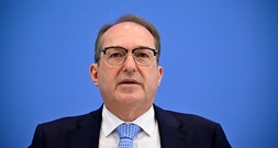 Dobrindt würdigt neues EU-Asylsystem als 