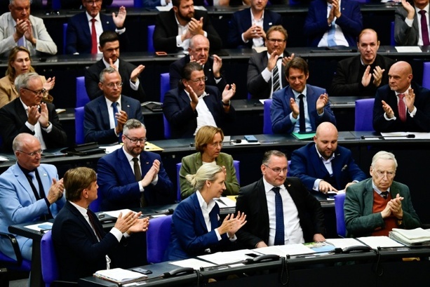 Bild vergr&ouml;&szlig;ern: Bundestag untersucht rechte Vorfälle bei Parlaments-Planspiel - AfD erhebt Vorwürfe