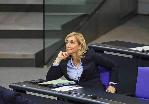 Bild vergr&ouml;&szlig;ern: Warken weist Kritik der Pharmabranche bei GKV-Reform zurück