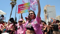 Erste Pride-Parade in Tel Aviv seit Hamas-Angriff am 7. Oktober 2023