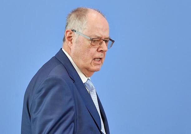 Bild vergr&ouml;&szlig;ern: Steinbrück kritisiert Blockade bei Infrastrukturgesetz