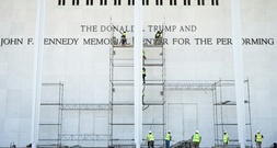 Richter hält an Beschluss fest: Trumps Name muss von Kennedy Center entfernt werden