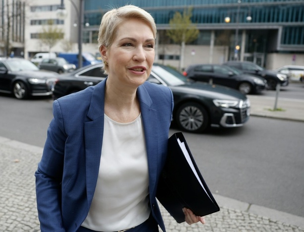 Bild vergr&ouml;&szlig;ern: SPD in Mecklenburg-Vorpommern wählt Schwesig erneut zu Spitzenkandidatin