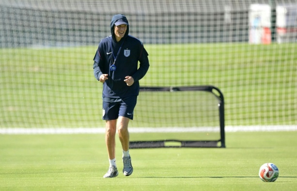 Bild vergr&ouml;&szlig;ern: Englisches WM-Team bekommt gestohlene Trainingsausrüstung zurück