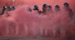 Ausschreitungen bei Anti-G7-Protesten in Genf: Gebäude beschädigt