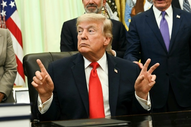 Bild vergr&ouml;&szlig;ern: Trump und Vermittler Pakistan verkünden Einigung auf Abkommen zu Iran-Kriegsende