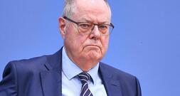 Steinbrück fordert Schuldenschnitt für Kommunen