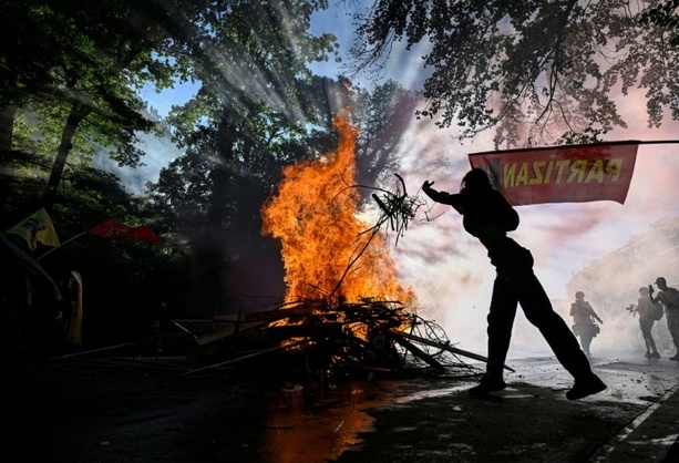 Bild vergr&ouml;&szlig;ern: Polizei: Mehrere Festnahmen bei Protesten in Genf gegen G7-Gipfel